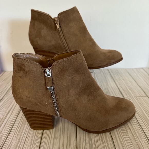 Style & Co Masrinaa faux suede chelsia booties boot brown size 9.5 - Picture 5 of 9
